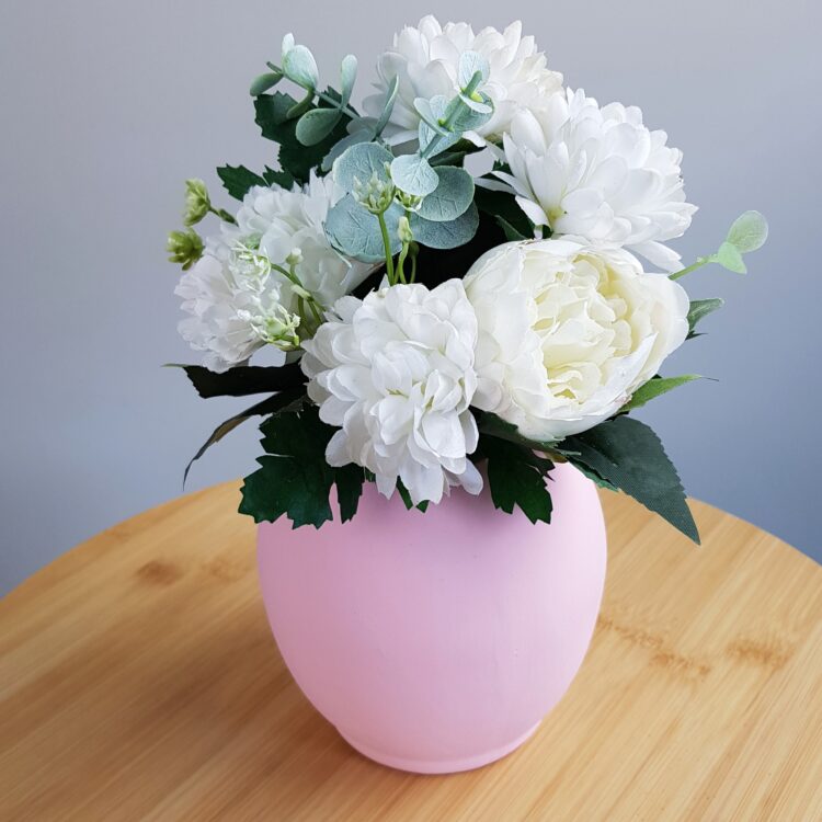 Zijden boeketje in roze bolvaasje