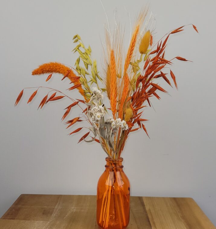 droogboeket-in-oranje-vaasje