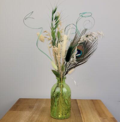 droogboeket-in-vaas-groen-pauwenveer