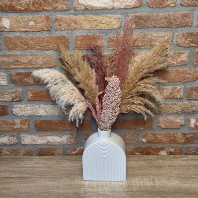 Droogboeketje Roze/Naturel in witte vaas